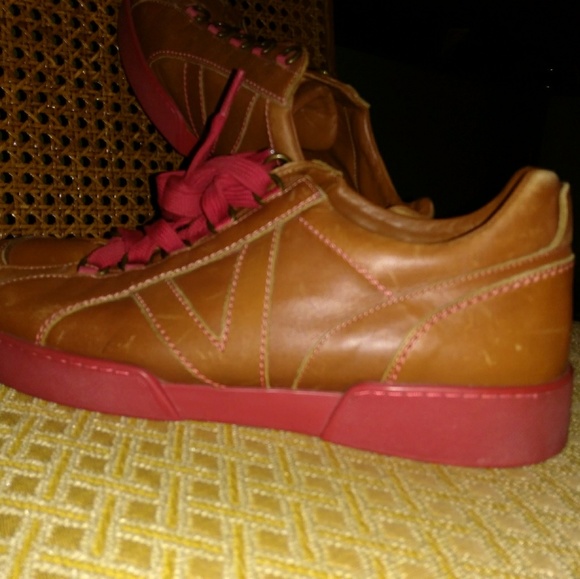 LOUIS VUITTON SNEAKERS - Picture 4 of 8